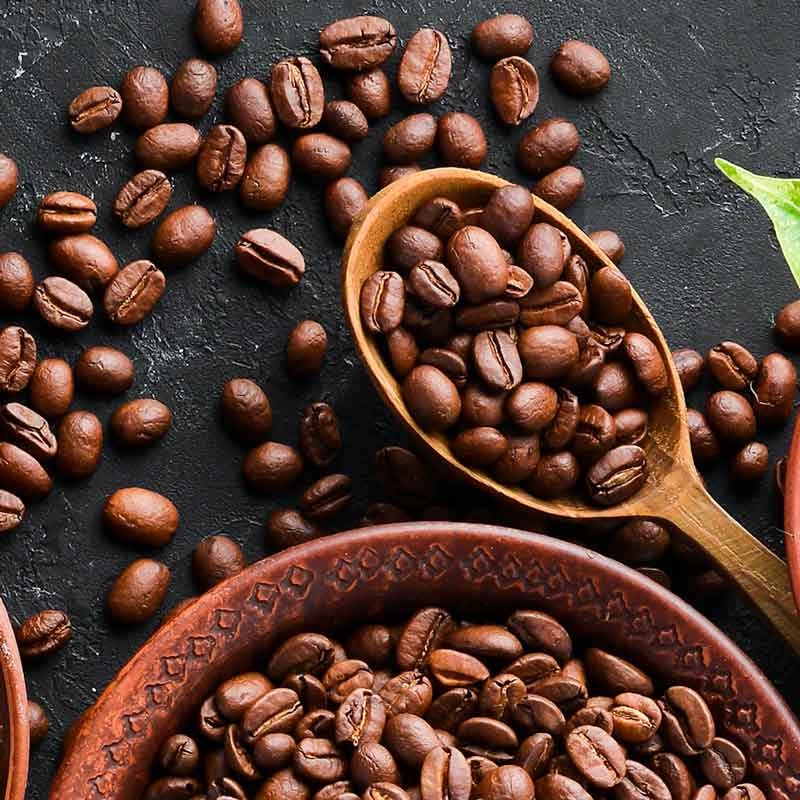 Nos cafés équitables sont aussi certifiés biologiques par nos fournisseurs de café verts. Ainsi nous nous assurons que tous les agriculteurs et les travailleurs bénéficient d’un commerce juste et équitable.